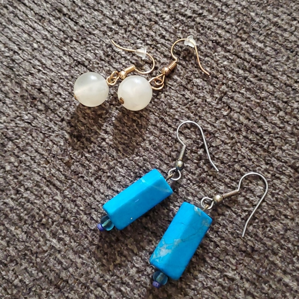 3 for $20 🤑Earrings (2 pairs)